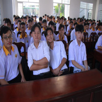 KGC RỘN RÀNG CHÀO ĐÓN GẦN 900 TÂN SINH VIÊN CAO ĐẲNG KHÓA 20