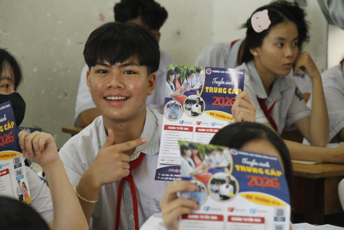 FOLLOWING THE FOOTSTEPS OF KGC ADMISSIONS, ACCOMPANYING FINAL-YEAR STUDENTS