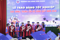 KGC RỘN R&Agrave;NG SẮC &Aacute;O XANH TRONG LỄ TỐT NGHIỆP NĂM 2025