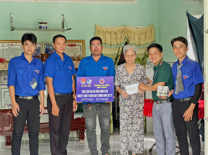 KGC YOUTH EXTEND HEARTFELT SUPPORT TO POLICY-BENEFICIARY FAMILIES IN TAY YEN COMMUNE